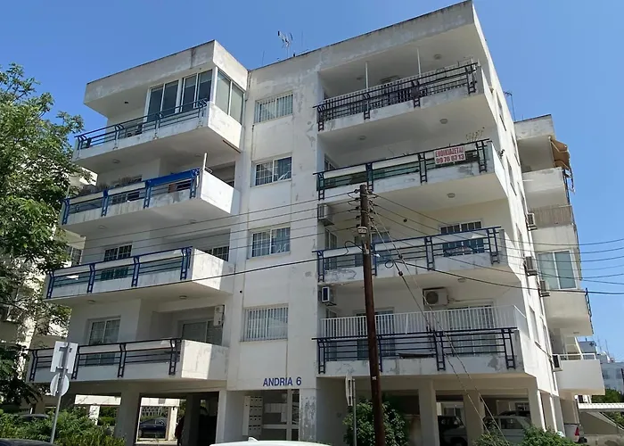 Sunny 2 Bedroom Flat In Διαμέρισμα *