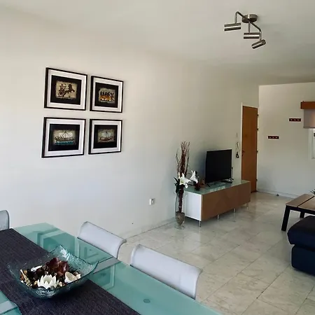 Apartment Sunny 2 Bedroom Flat In *