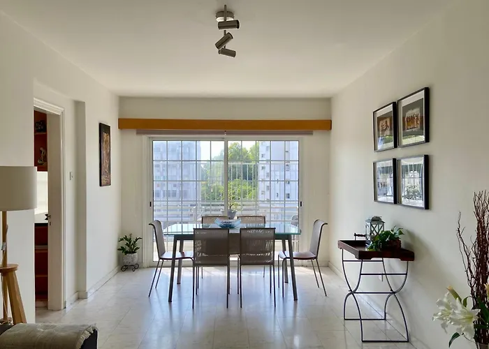 Sunny 2 Bedroom Flat In * Engomi